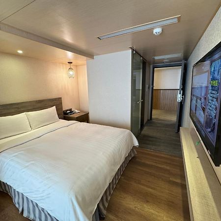 Lan Kwai Fong Garden Hotel Chiayi Extérieur photo