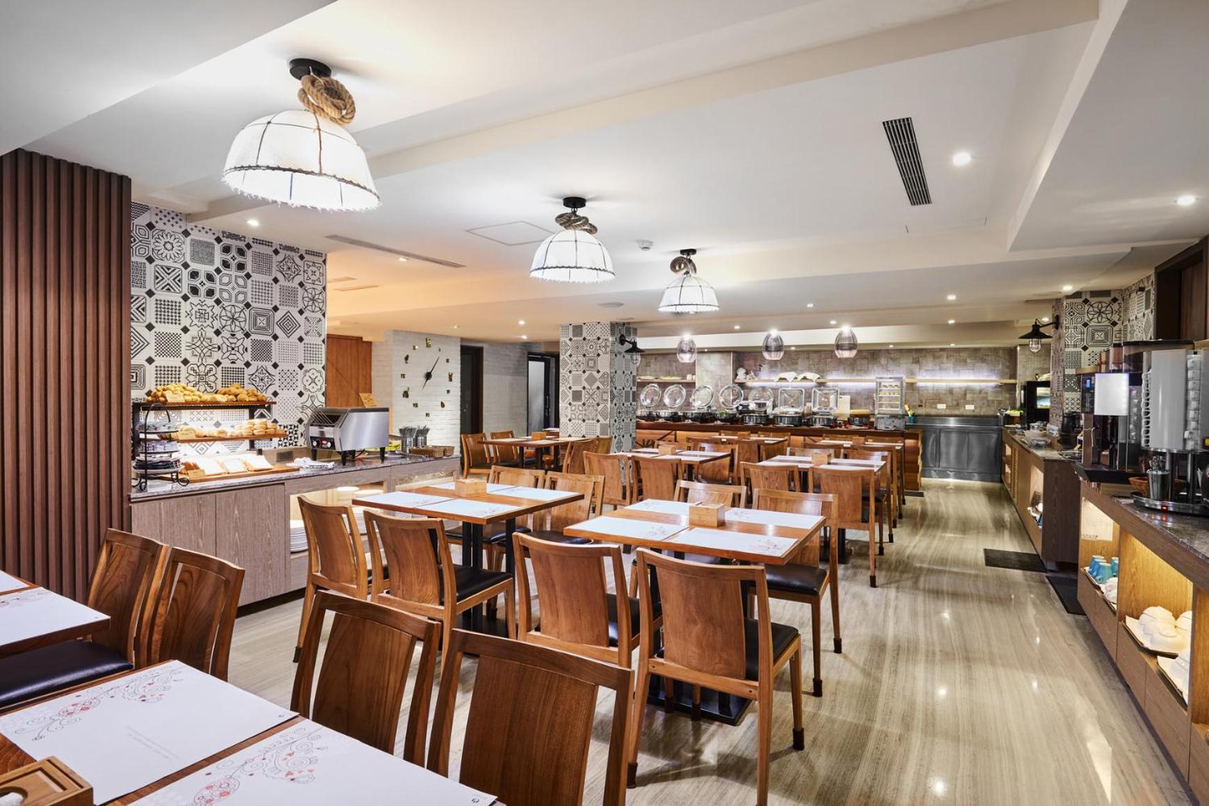 Lan Kwai Fong Garden Hotel Chiayi Extérieur photo